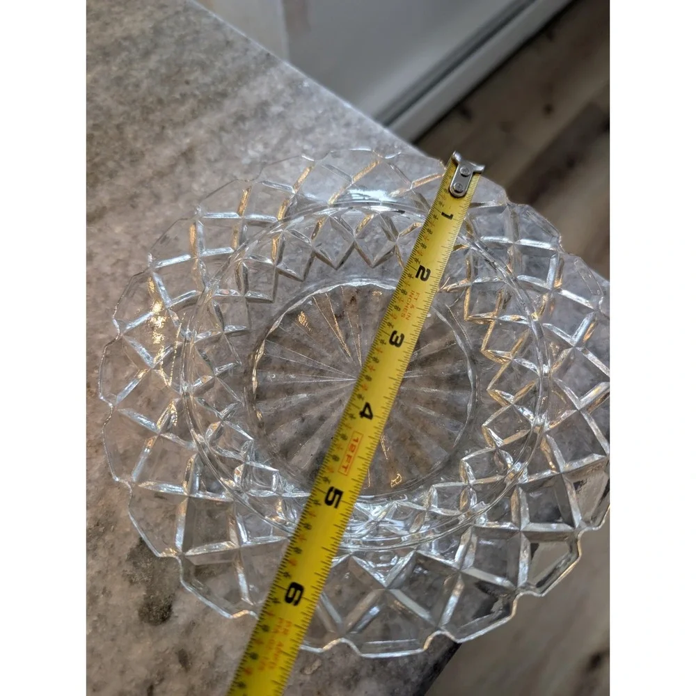 Vintage‎ Clear Glass Ashtray Or Small Dish Scalloped Diamond Pattern